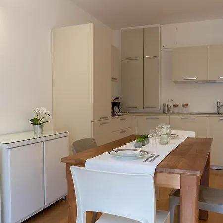 Mamma Ciccia - Italian Balcony Apartment *