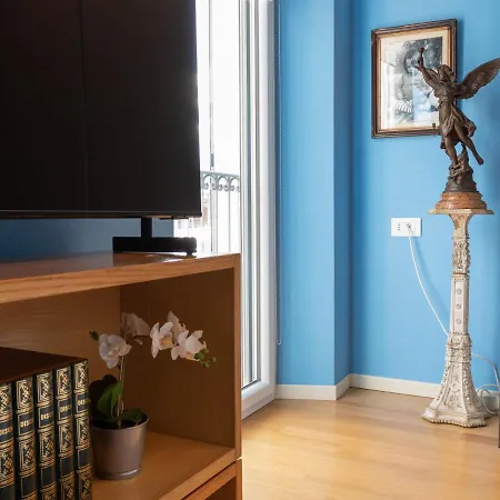 Mamma Ciccia - Italian Balcony *