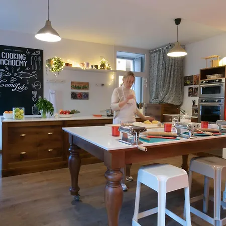 Apartment Mamma Ciccia - Italian Balcony